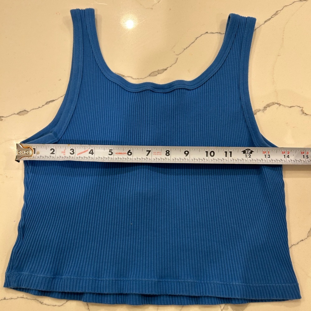 Women’s Uniqlo crop Henley tank size xl - Picture 6 of 7